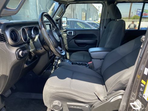 Used 2022 Jeep Gladiator Sport AWD/4WD image 21