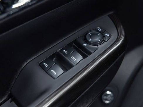 Used 2021 GMC Acadia SLT AWD/4WD image 12