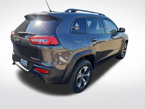 Used 2015 Jeep Cherokee Trailhawk w/ Comfort/Convenience Group AWD/4WD image 5