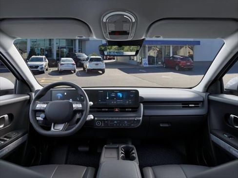 New 2025 Hyundai Ioniq 5 SEL image 11
