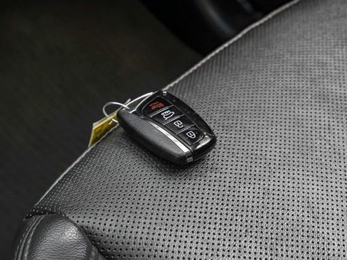 Used 2018 Hyundai Santa Fe Sport image 72