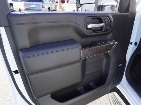 Certified 2022 GMC Sierra 2500 Denali image 15