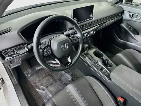 Used 2022 Honda Civic Sport image 3