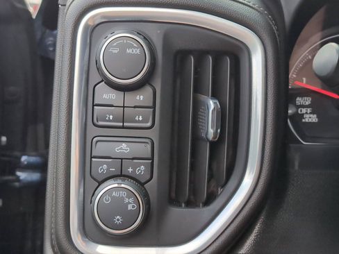 Used 2022 Chevrolet Silverado 1500 LT w/ Z71 Off-Road Package AWD/4WD image 30