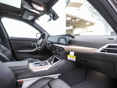 Certified 2025 BMW 330i xDrive Sedan w/ Convenience Package image 27