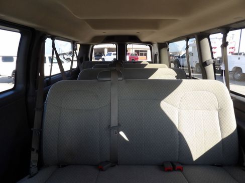Used 2024 Chevrolet Express 3500 LS image 28