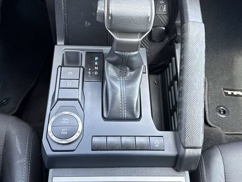 Used 2025 Toyota Tacoma SR5 w/ SR5 Upgrade Package RWD image 21