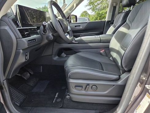 Used 2025 INFINITI QX80 Luxe w/ Cargo Package AWD/4WD image 11
