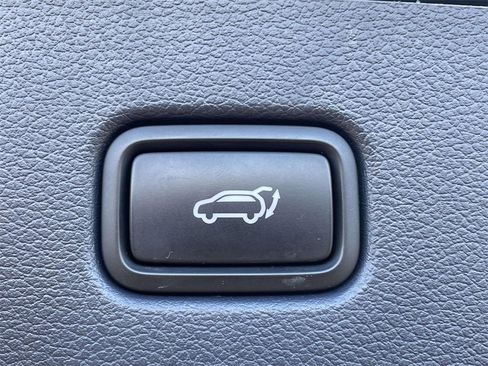 Used 2023 Hyundai Palisade Limited image 9