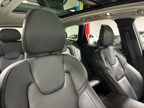Used 2018 Volvo XC60 T8 Inscription w/ Luxury Seat Package image 48