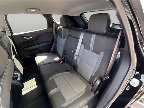 Used 2024 Chevrolet Blazer LT FWD image 25