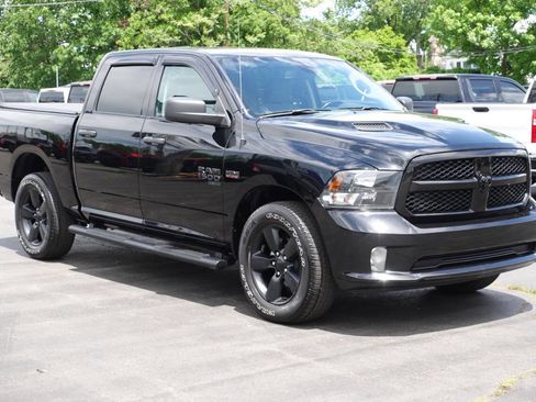 Used 2022 RAM 1500 Express w/ Wheel & Sound Group AWD/4WD image 4