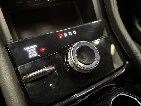 Used 2023 Jeep Grand Cherokee Limited w/ Luxury Tech Group II image 22