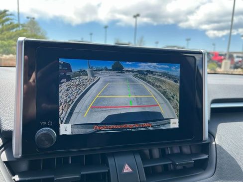 Used 2024 Toyota RAV4 AWD Hybrid image 13