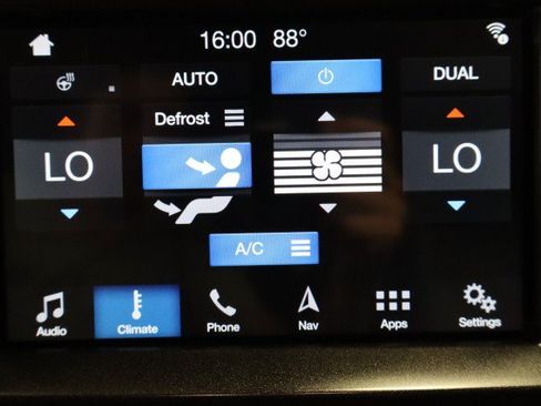 Used 2018 Ford F250 Lariat w/ Lariat Ultimate Package AWD/4WD image 48