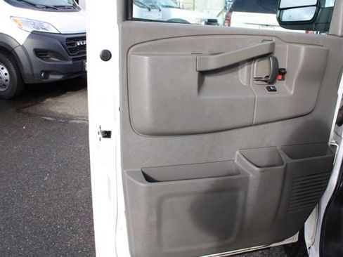 Used 2021 Chevrolet Express 3500 w/ Power Convenience Package image 12