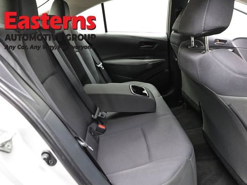 Used 2022 Toyota Corolla LE FWD image 22