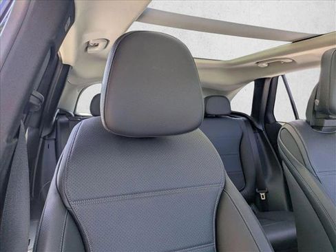 Used 2023 Mercedes-Benz GLC 300 4MATIC image 14