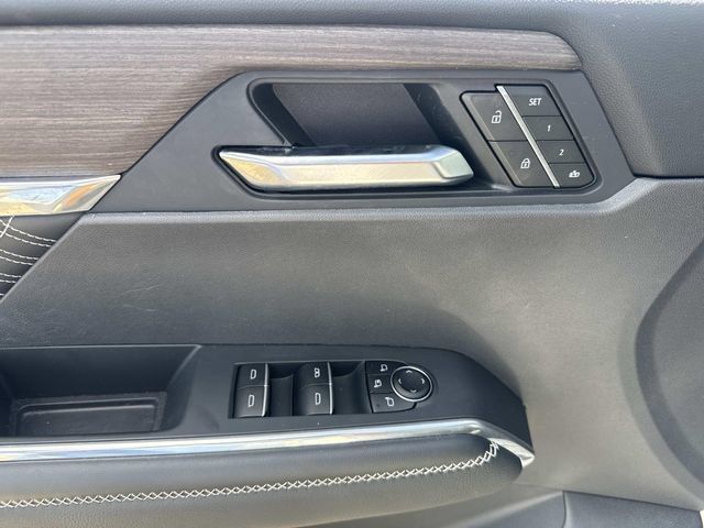 Used 2025 GMC Acadia Denali w/ Super Cruise Package FWD image 20