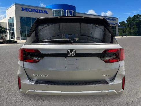 New 2026 Honda Odyssey Elite image 4