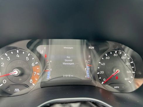 Used 2025 Jeep Compass Trailhawk AWD/4WD image 11