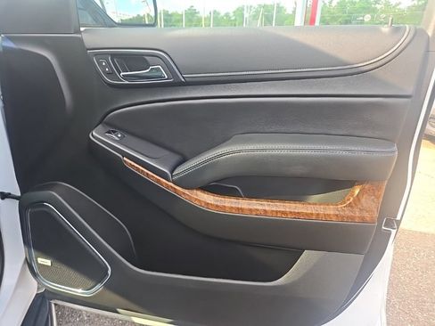 Used 2019 Chevrolet Tahoe Premier AWD/4WD image 31