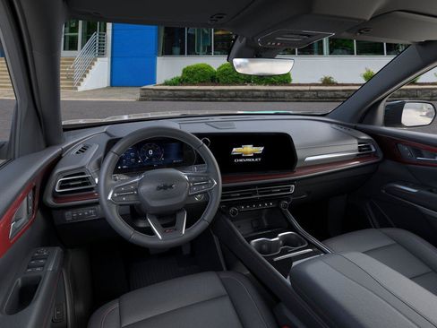 New 2026 Chevrolet Traverse Z71 w/ Driver Confidence Package AWD/4WD image 15