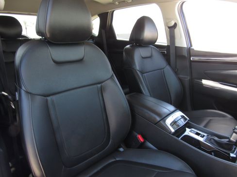 Used 2024 Hyundai Tucson SEL w/ Convenience Package FWD image 11