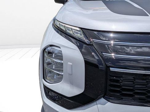 New 2026 Mitsubishi Outlander Trail Edition AWD/4WD image 9