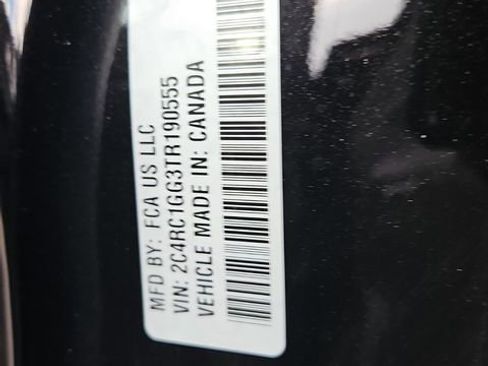 New 2026 Chrysler Pacifica Limited w/ Uconnect Theater Family Group image 10