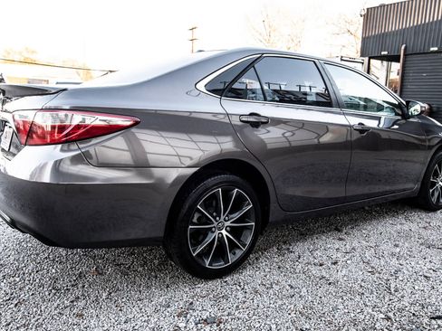 Used 2017 Toyota Camry XSE image 9