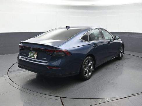 Used 2023 Honda Accord EX-L image 6
