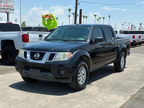 Used 2017 Nissan Frontier SV AWD/4WD image 2
