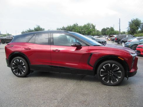 Used 2026 Chevrolet Blazer EV RS w/ Super Cruise Package AWD/4WD image 2