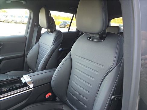 Certified 2026 Mercedes-Benz GLC 300 4MATIC image 24