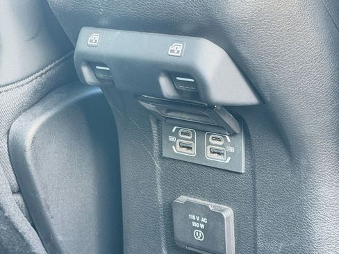 Used 2024 Jeep Wrangler Unlimited Rubicon image 17