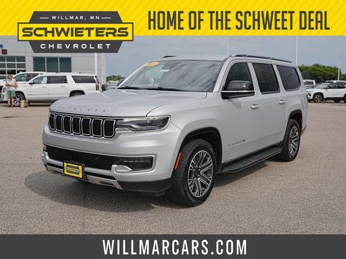 Used 2024 Jeep Wagoneer L Series II w/ Flexible Seating Group AWD/4WD image 1