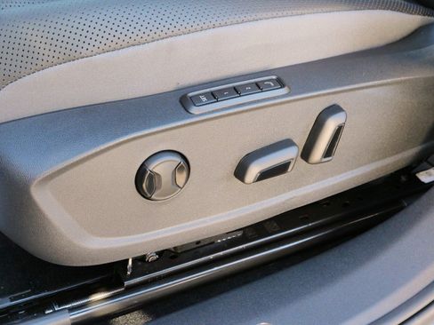 Used 2024 Volkswagen ID.4 Pro S image 6