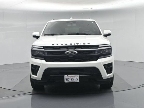 Used 2023 Ford Expedition Limited AWD/4WD image 32
