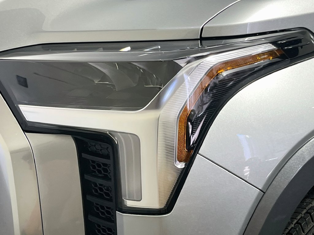New 2026 Toyota Tundra Limited AWD/4WD image 7