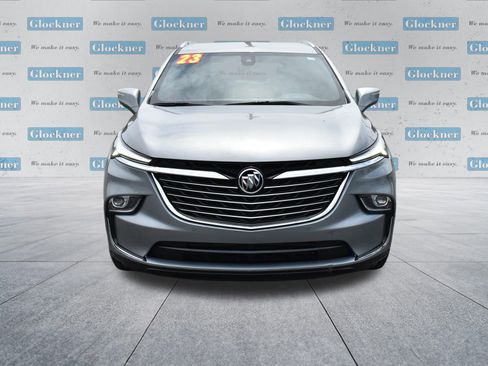 Used 2023 Buick Enclave Essence AWD/4WD image 2