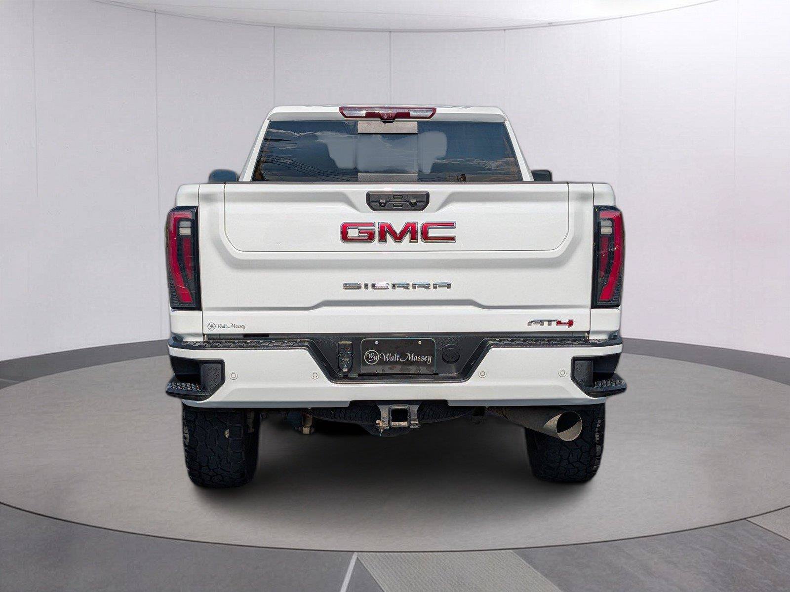 Used 2025 GMC Sierra 3500 AT4 w/ AT4 Premium Plus Package AWD/4WD image 4