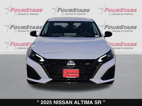 New 2025 Nissan Altima 2.5 SR image 10