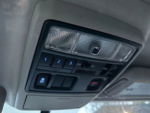 Used 2016 Toyota 4Runner Limited image 43