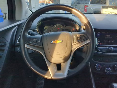 Used 2020 Chevrolet Trax LT w/ Driver Confidence Package image 12