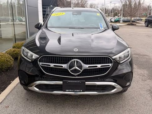 Used 2023 Mercedes-Benz GLC 300 4MATIC image 2