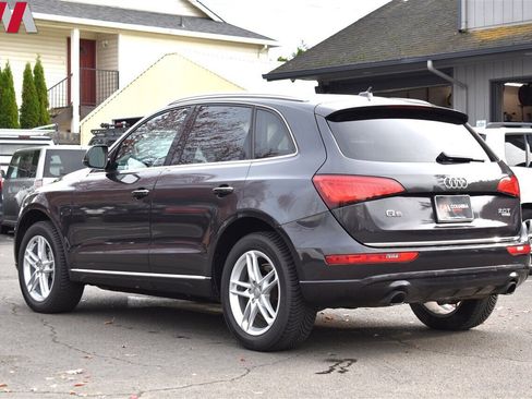 Used 2017 Audi Q5 2.0T Premium Plus w/ Technology Package image 2