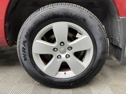 Used 2011 RAM 1500 Express AWD/4WD image 29
