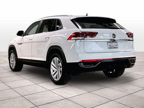 Used 2022 Volkswagen Atlas Cross Sport SE FWD image 15