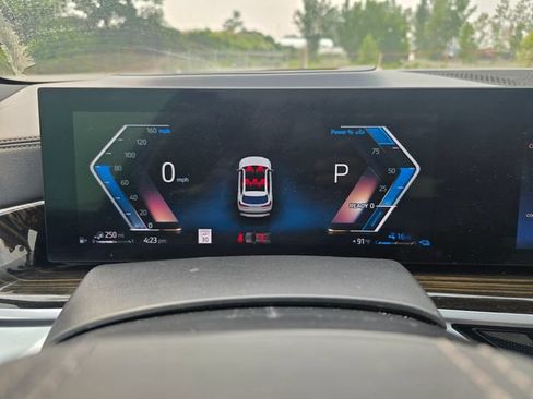 Used 2024 BMW X5 xDrive50e AWD/4WD image 29